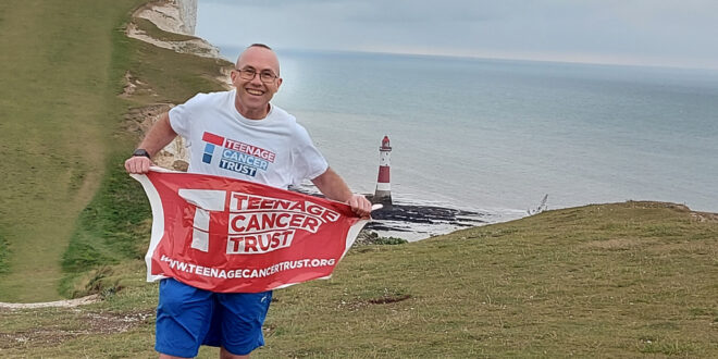 Parker Building Supplies’ Chappell receives award from Teenage Cancer Trust